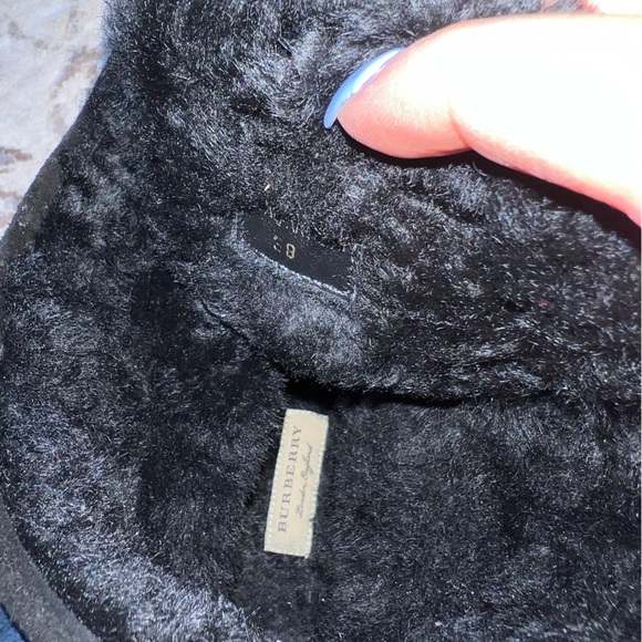 Black suede authentic Burberry ankle boots size 38 lightly worn. - Picture 12 of 14